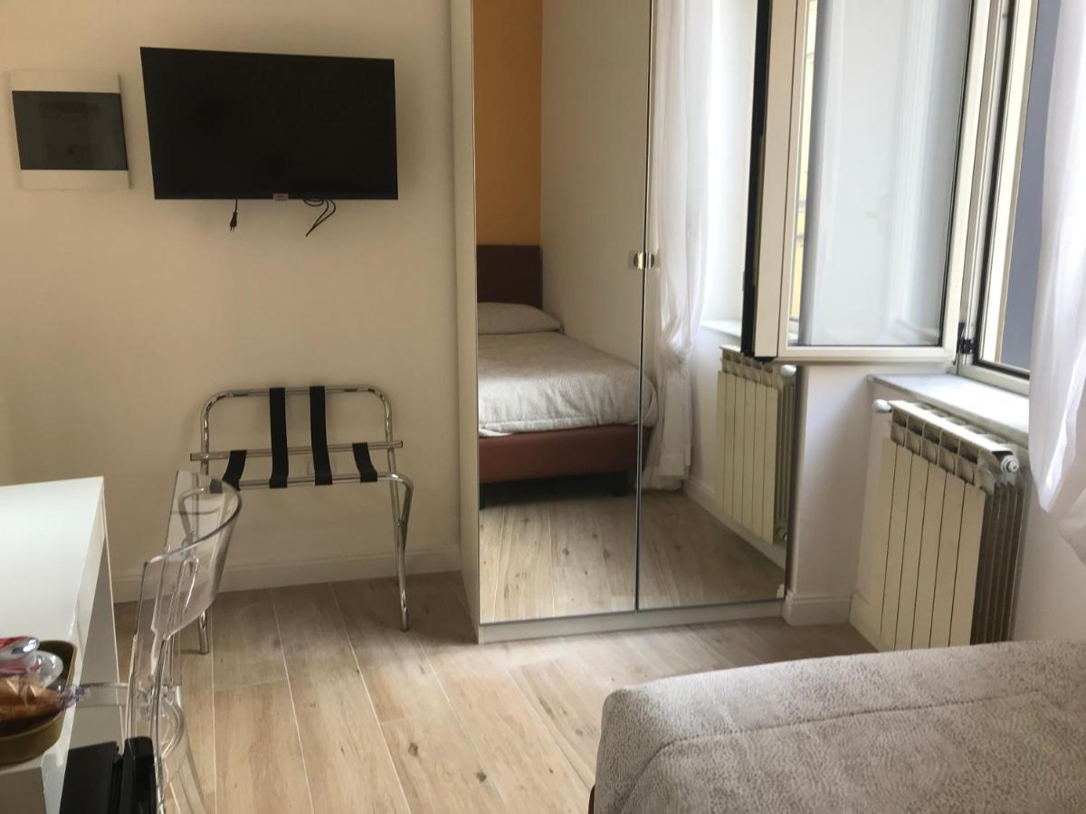 ナポリ Agora Singola Con Bagno Privato Adiacente Bed & Breakfast エクステリア 写真