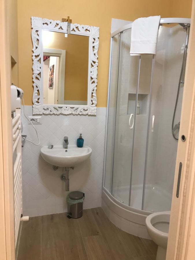 ナポリ Agora Singola Con Bagno Privato Adiacente Bed & Breakfast エクステリア 写真