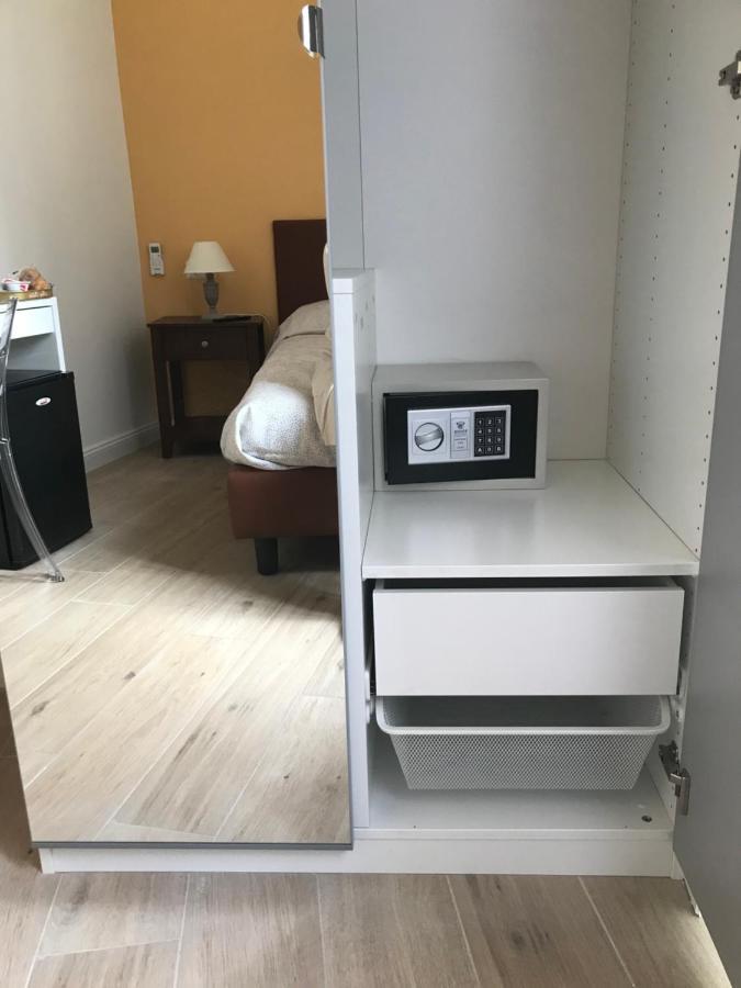 ナポリ Agora Singola Con Bagno Privato Adiacente Bed & Breakfast エクステリア 写真