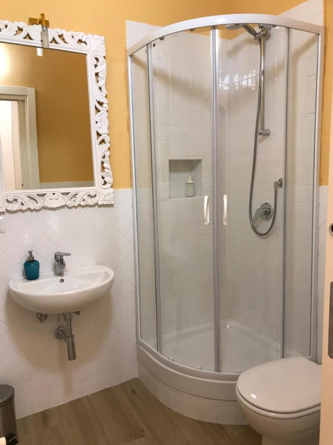 ナポリ Agora Singola Con Bagno Privato Adiacente Bed & Breakfast エクステリア 写真