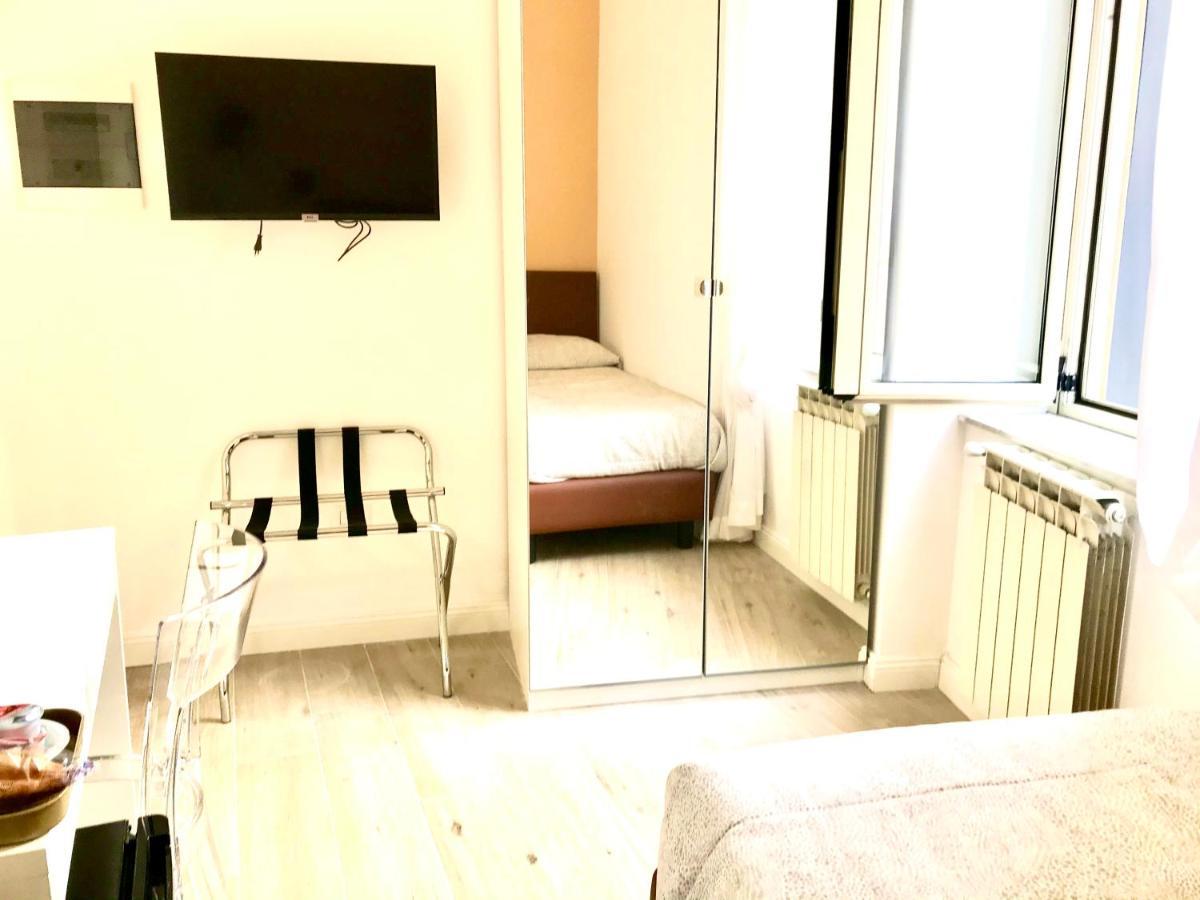 ナポリ Agora Singola Con Bagno Privato Adiacente Bed & Breakfast エクステリア 写真