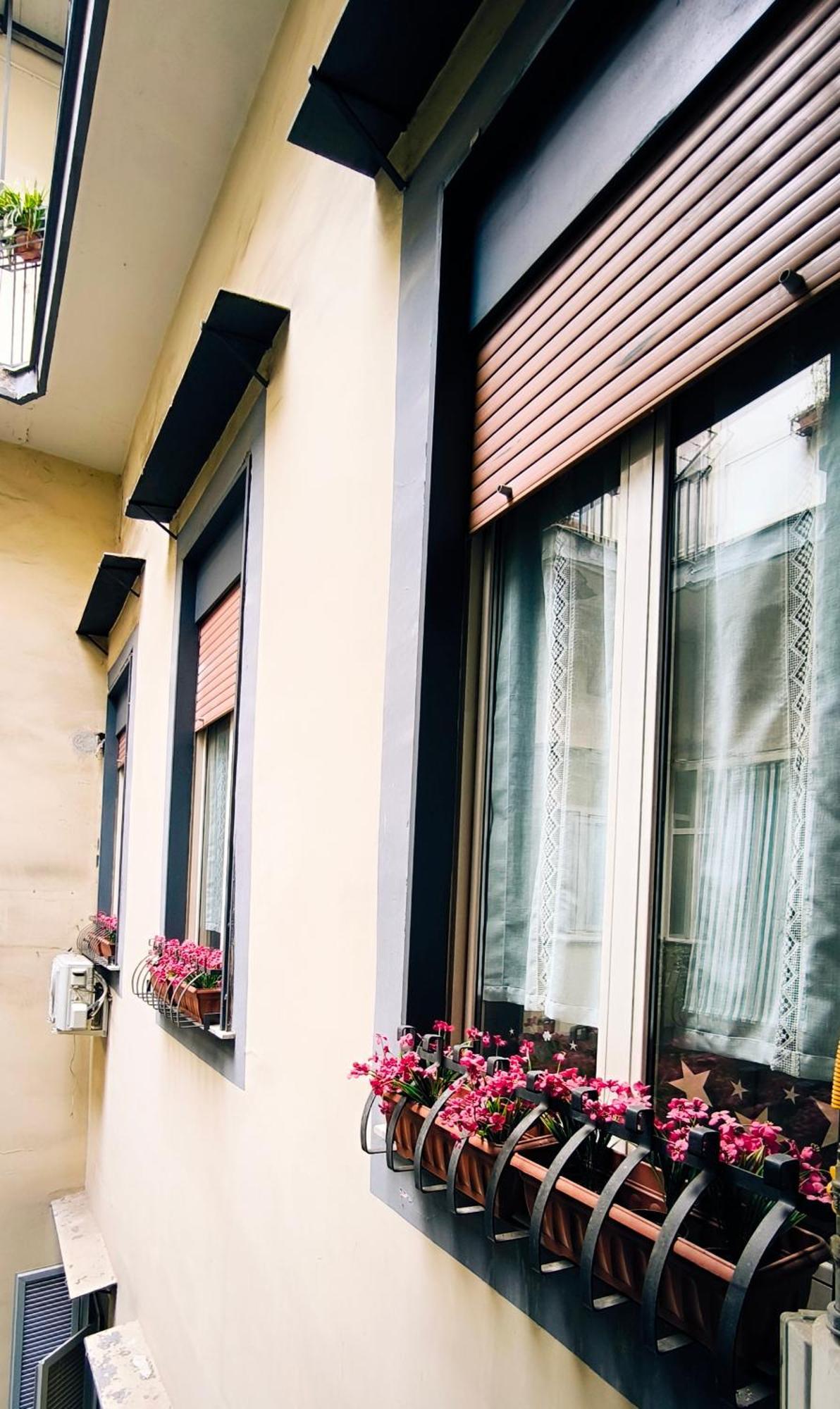 ナポリ Agora Singola Con Bagno Privato Adiacente Bed & Breakfast エクステリア 写真